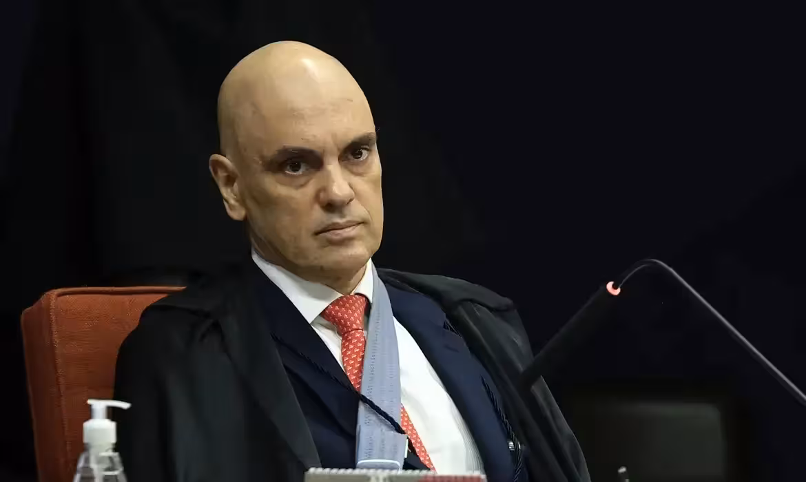 41 senadores assinam pedido de impeachment de Moraes