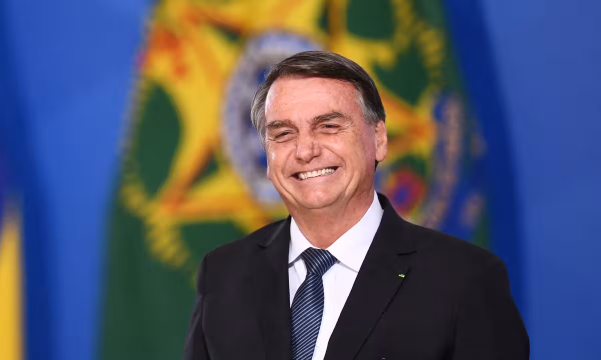 Bolsonaro é diagnosticado com câncer de pele