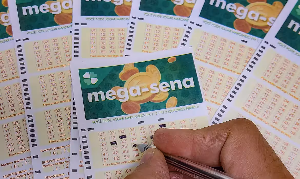 Mega-Sena acumula e prêmio chega a 40 milhões