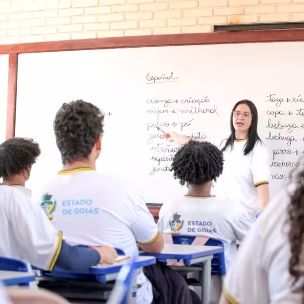 Goiás abre prazo até 1º de dezembro para matrícula na rede estadual