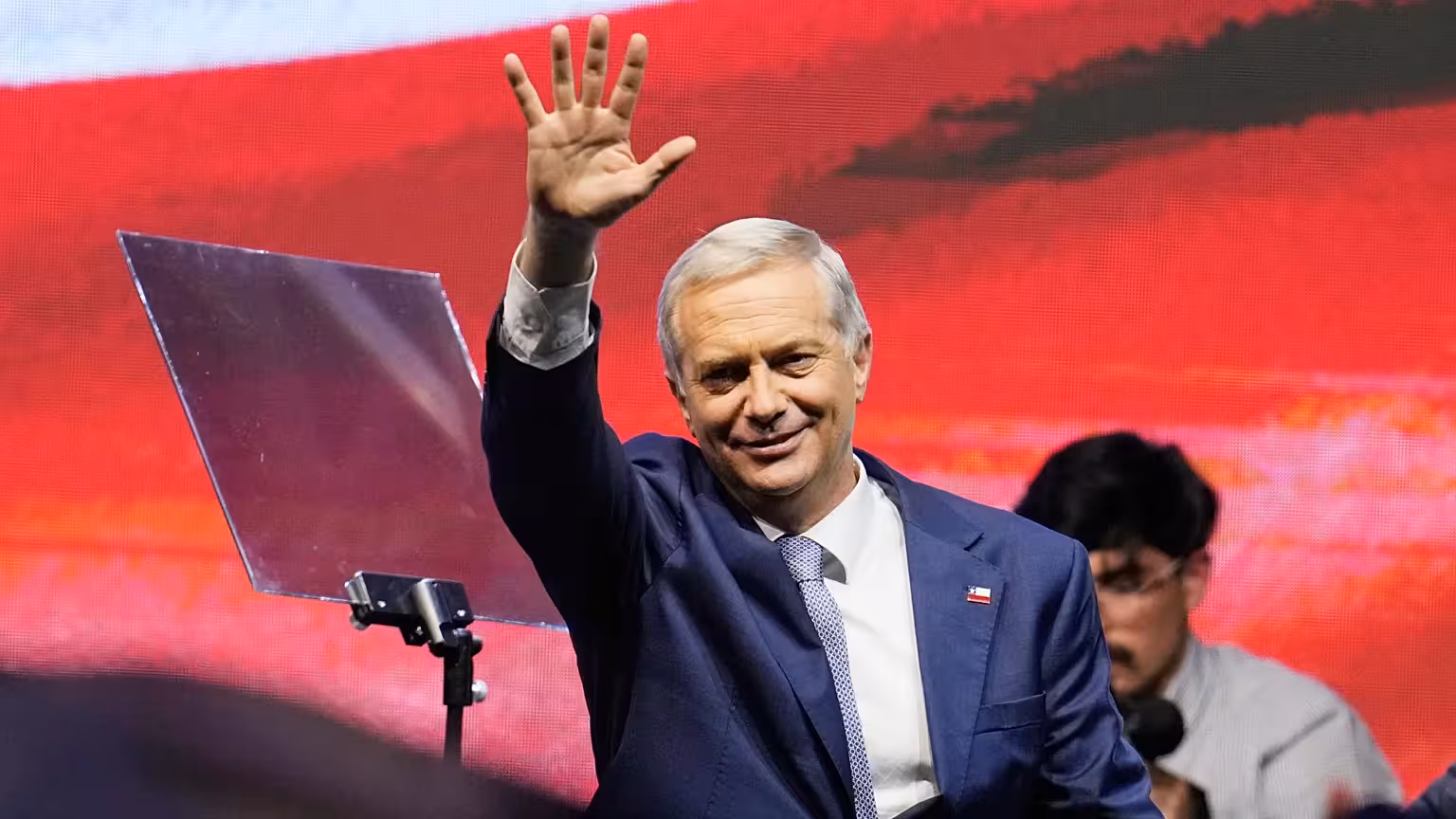 José Antonio Kast vence presidência do Chile com 58,3% dos votos