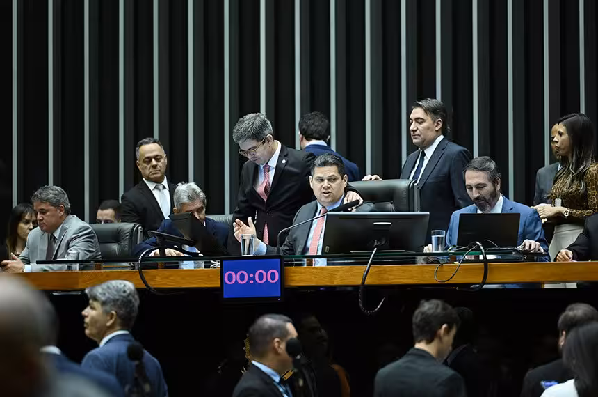 Senado pode votar reforma da lei do impeachment após liminar de Gilmar