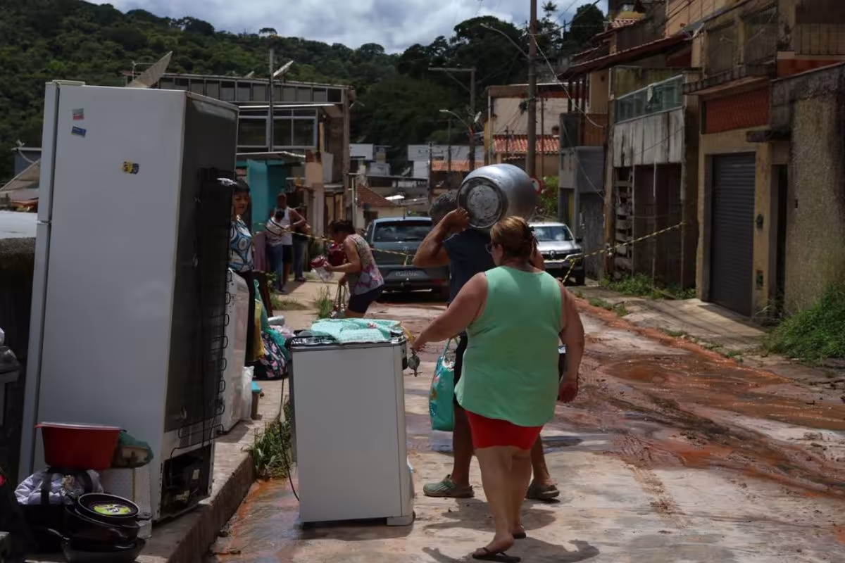 Chuvas: Sobe para 49 mortes em Juiz de Fora e Ubá-MG