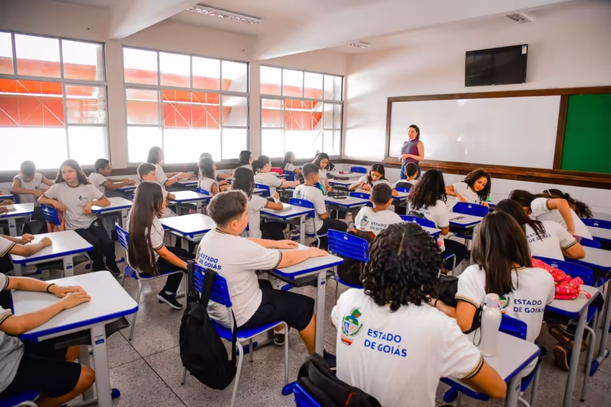 Goiás nomeia 533 professores para a rede estadual