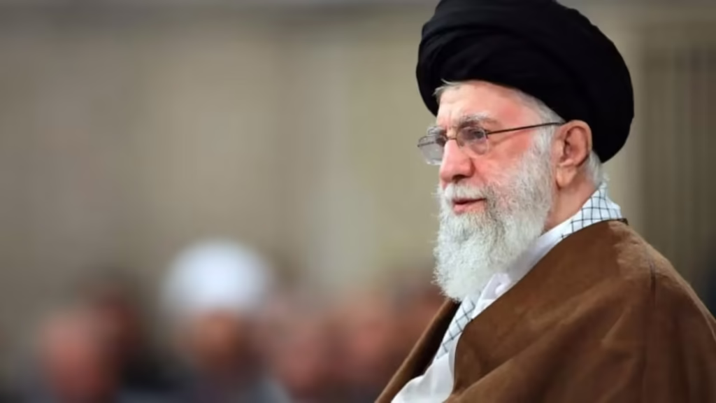 Irã confirma morte de Ali Khamenei após ataques dos EUA e Israel 1 khamenei