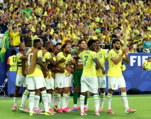 Brasil domina Escócia, vence por 3 a 0 e avança em 1º no grupo C